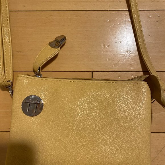 NWOT Faux Leather Yellow Shoulder Bag, Crossbody or Wristlet - Picture 3 of 10